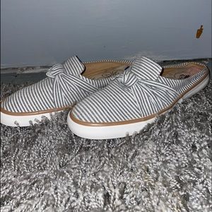 Margaritaville Sailor Slip On Shoes Women’s Grey Striped Canvas Knot